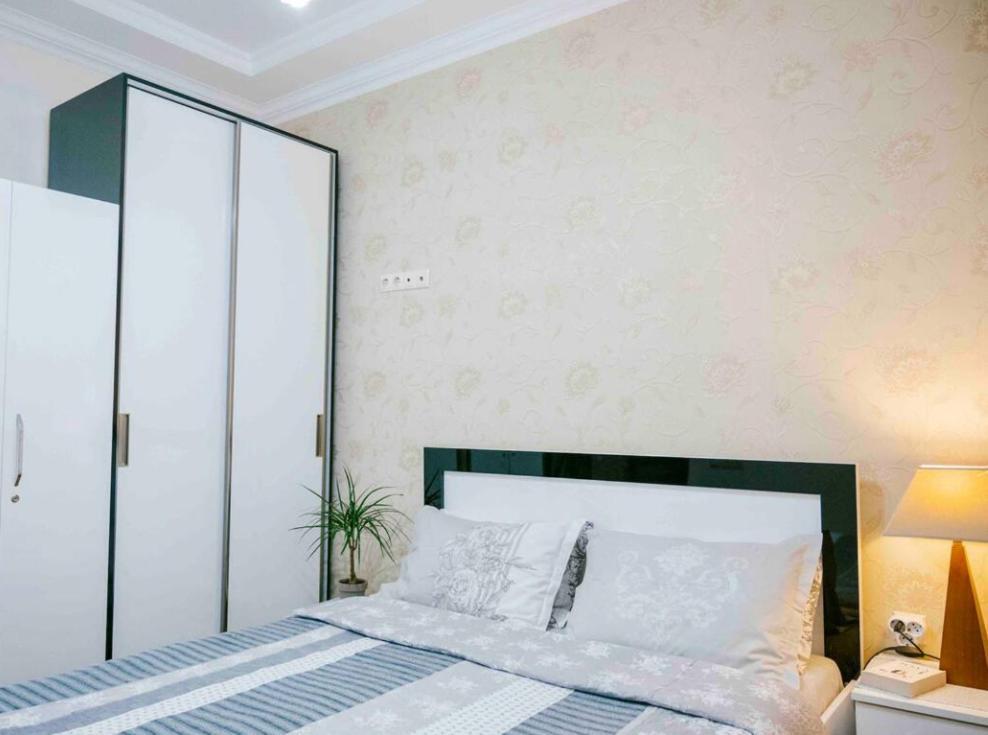 Ekaterine'S Apartments Batumi Esterno foto